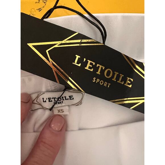 L'Etoile Sport High Waisted Mini Tennis Skirt with Built-in Short White XS NWT - Picture 3 of 7